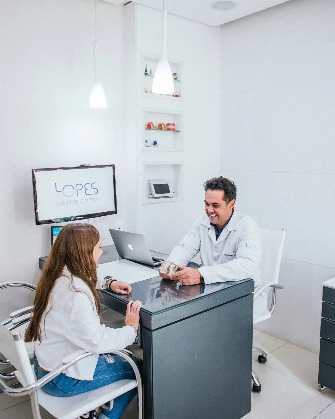 LOPES ORTODONTIA, APARELHO FIXO EM FORMIGA, INVISALIGN EM FORMIGA, LOPES ORTODONTIA FORMIGA, DENTISTA EM FORMIGA, APARELHO EM FORMIGA, DENTISTA INFANTIL EM FORMIGA (52)