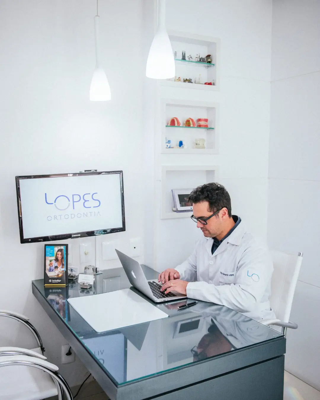 LOPES ORTODONTIA, APARELHO FIXO EM FORMIGA, INVISALIGN EM FORMIGA, LOPES ORTODONTIA FORMIGA, DENTISTA EM FORMIGA, APARELHO EM FORMIGA, DENTISTA INFANTIL EM FORMIGA (32)